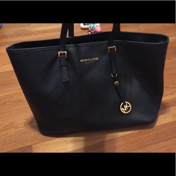 Michael Kors Handbags - Michael Kors navy blue tote